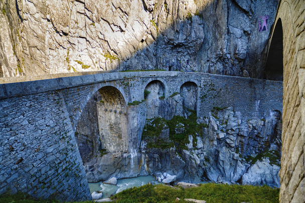 Devil's brug bij st. gotthard doorgeeft, Zwitserland - Foto, afbeelding