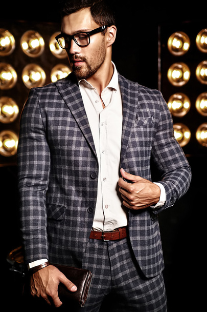 Man dressed in elegant suit - Φωτογραφία, εικόνα
