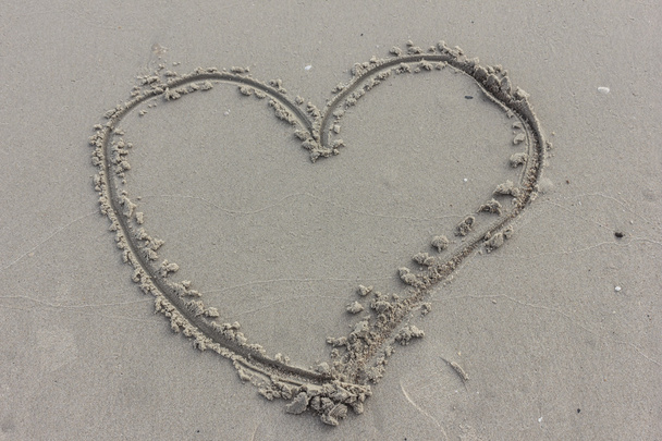 sydän hiekalla - Valokuva, kuva