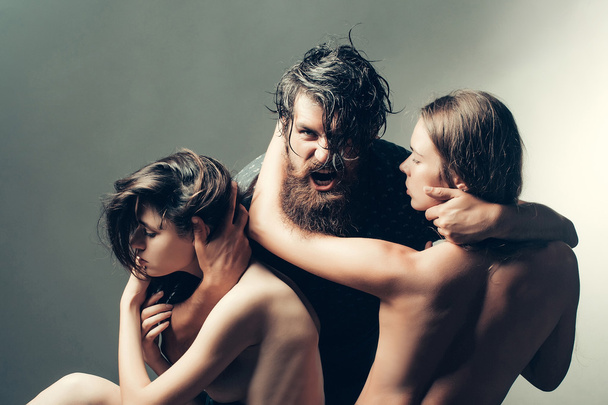 sexy naked girls and bearded man - Foto, imagen