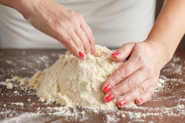 nő, így a házi író keksz usi szép kezével - Fotó, kép