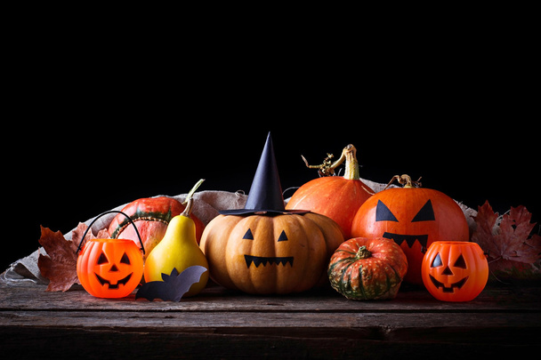 Halloween pumpkin jack-o-lantern on black background - Foto, Imagem