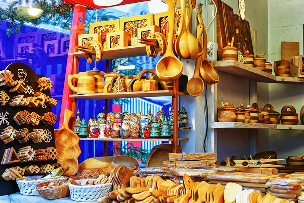 Дерев'яні кухонних аксесуарів на продаж в Ризі Різдвяний ярмарок - Фото, зображення