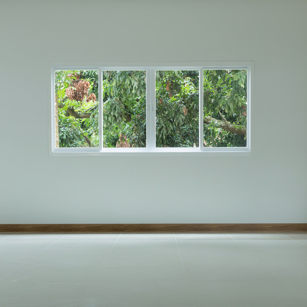 Tyhjä huone lasi-ikkuna liukuva
 - Valokuva, kuva