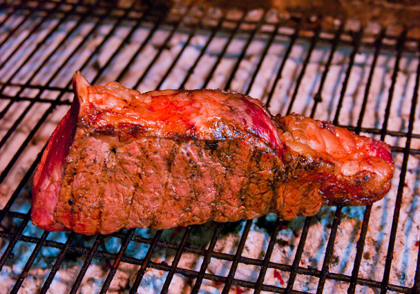 steak cuit sur le barbecue
 - Photo, image