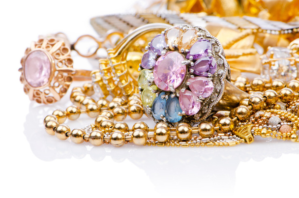 Large collection of gold jewellery - 写真・画像