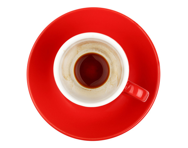 Café expreso vacío en taza roja aislado en blanco
 - Foto, imagen
