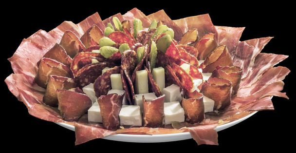Antipasto piatto salato Meze isolato su sfondo nero
 - Foto, immagini