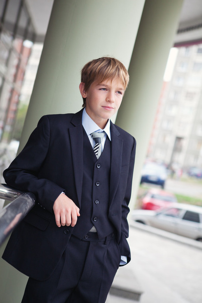 Business teenager looks forward - Foto, immagini