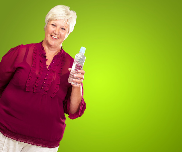 Frau mit Wasserflasche - Foto, Bild