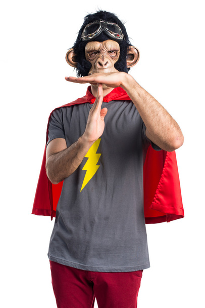 Superheld aap mens time-out gebaar maken - Foto, afbeelding