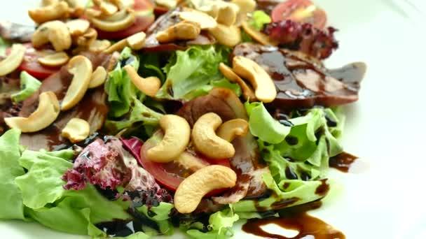 салат со сливками, салат и орехи кешью
 - Кадры, видео