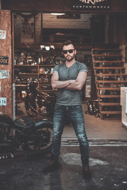 handsome man with motorcycle - Fotoğraf, Görsel