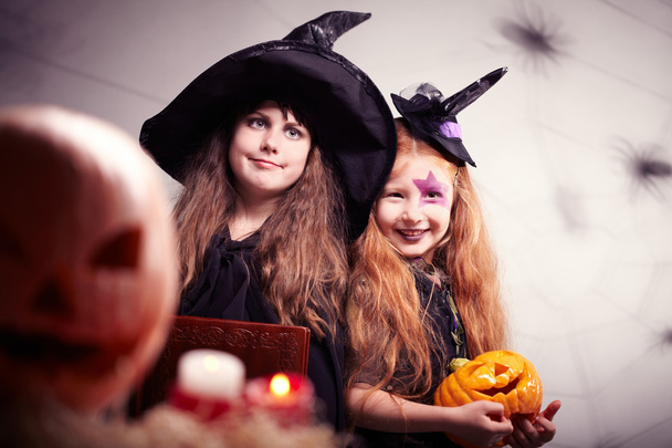 dwa małe czarownic  - Zdjęcie, obraz