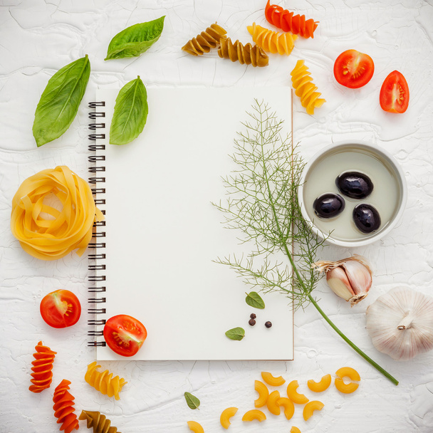 Italian foods concept and menu design . Various pasta elbow maca - Фото, зображення