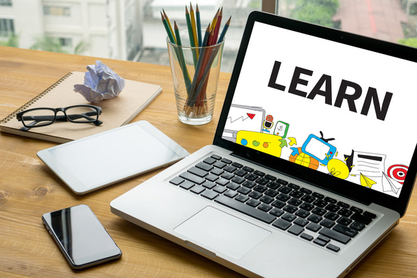 LEARN Learning Education Knowledge and Knowledge Training E-Lear - Фото, изображение