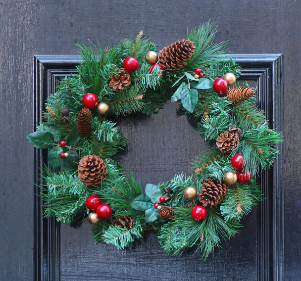 Christmas Wreath at Door - Фото, изображение