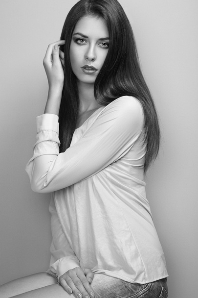Black and white portrait of young beautiful girl - Zdjęcie, obraz