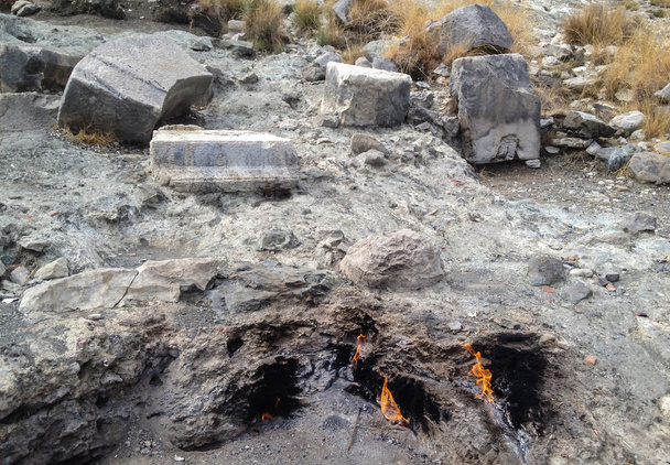 piedras volcánicas olympos en su lugar y fecha
 - Foto, Imagen
