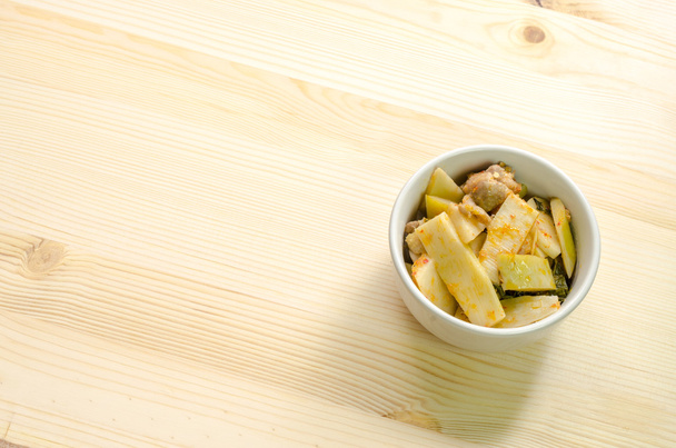 Vörös Curry csirke és bambuszrügy, Thai élelmiszer, Thaiföld - Fotó, kép