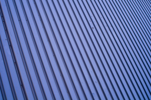 промисловий фасад з гофрованої сталі
 - Фото, зображення