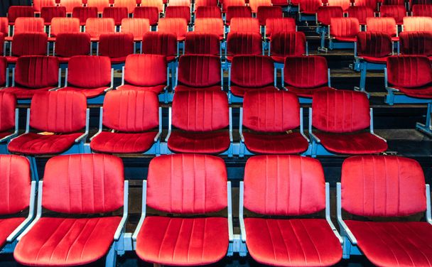 chaises dans un théâtre
 - Photo, image