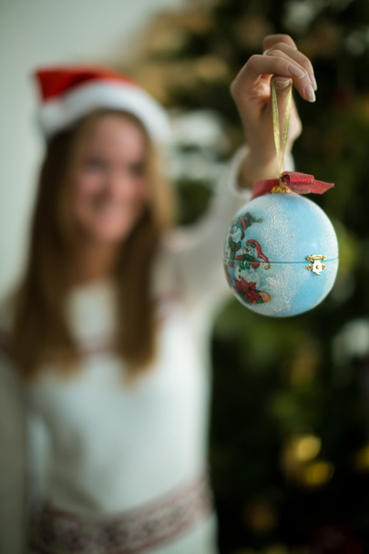 Bela bola de Natal
 - Foto, Imagem