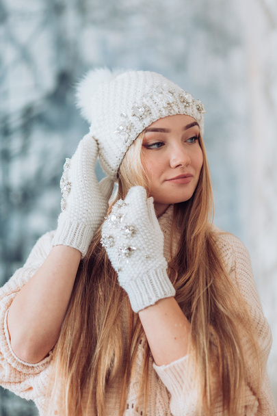 young  woman with makeup in hat - Foto, Bild