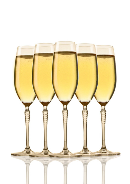 Verres de champagne mousseux avec bulles blanches
 - Photo, image