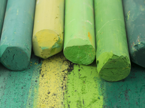 crayón artístico verde
 - Foto, imagen