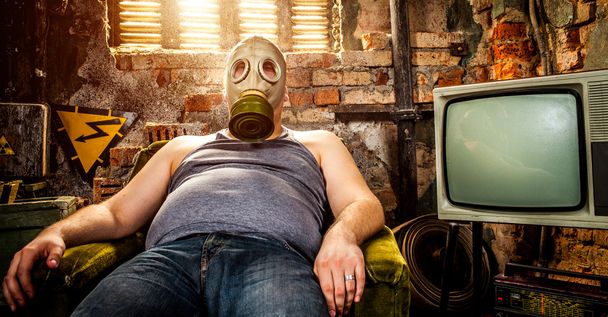 man in a gas mask - Foto, Bild