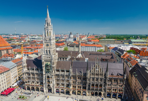 The New Town Hall is a town hall at the northern part of Marienplatz in Munich, Bavaria - Фото, изображение