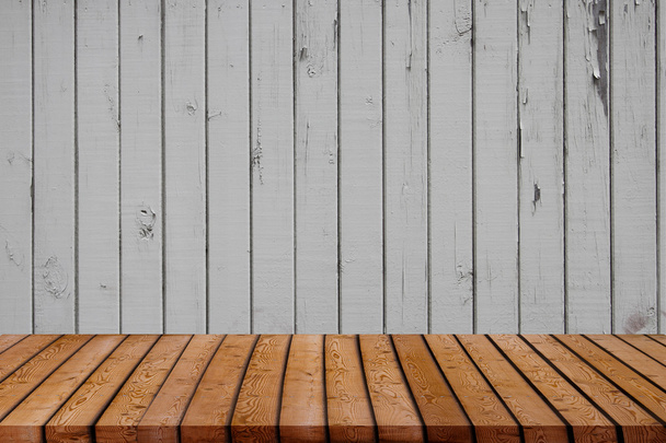 Gros plan dessue table en bois, isolée sur fond blanc
 - Фото, зображення