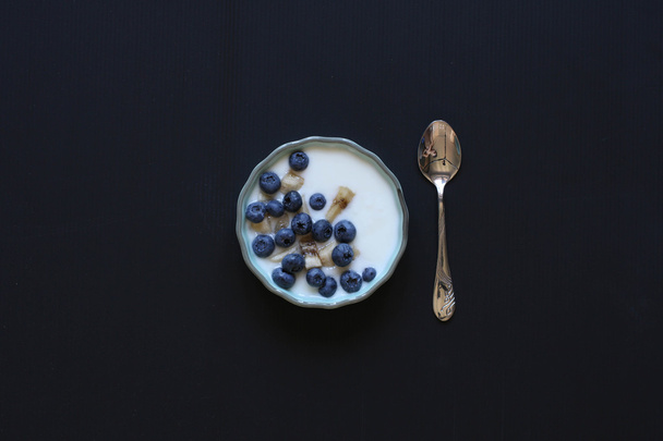 Healthy Breakfast with blueberries and banana yogurt - Fotoğraf, Görsel