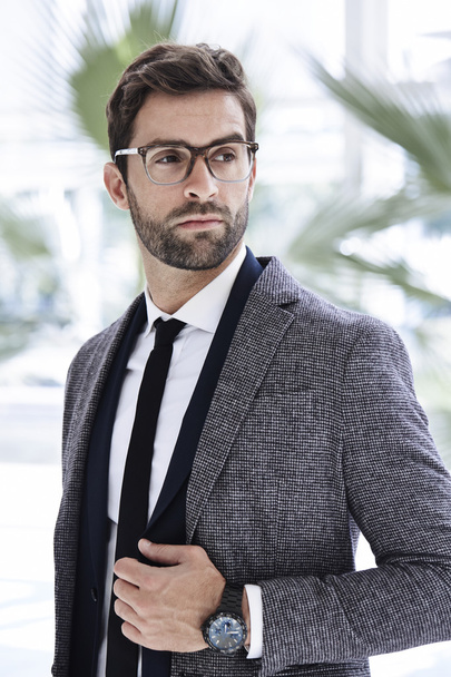Handsome businessman in overcoat - Fotografie, Obrázek