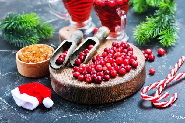 cranberry drink and berries - 写真・画像