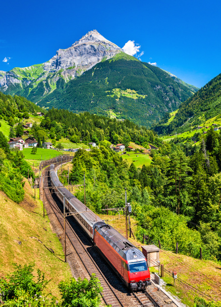 都市間鉄道は登ってゴッタルド鉄道 - スイス - 写真・画像