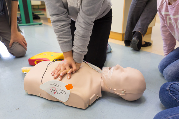 First aid resuscitation course using AED. - Φωτογραφία, εικόνα