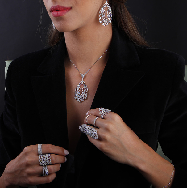 Diamant bijoux modèle humain
 - Photo, image