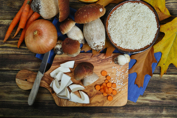 Ingredients for risotto with wild mushrooms boletus - Photo, Image