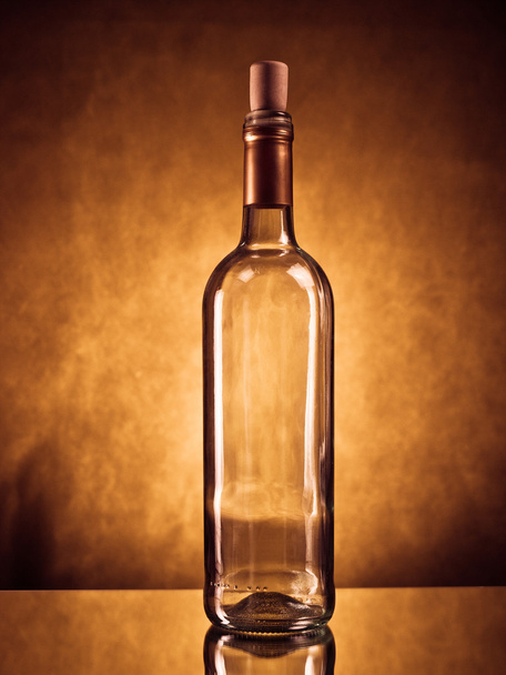 Empty wine bottle - 写真・画像