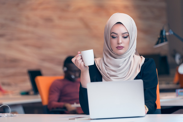 Young Arabic business woman working startup office.  - Zdjęcie, obraz