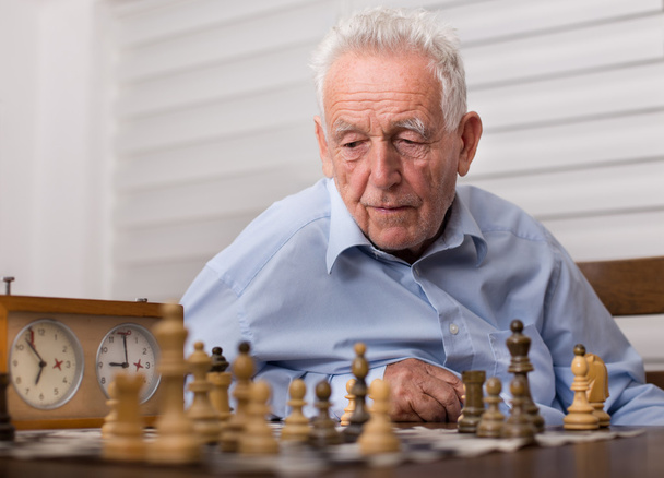 Senioren spielen Schach - Foto, Bild