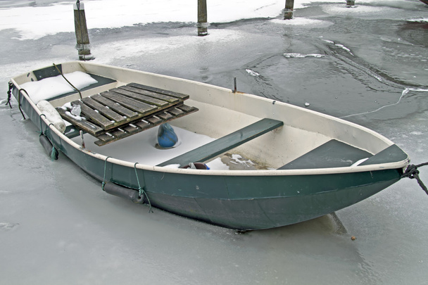 Evezős csónak jég - Fotó, kép