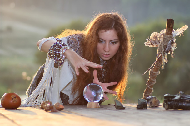kristal top ile günbatımında cadı - Fotoğraf, Görsel