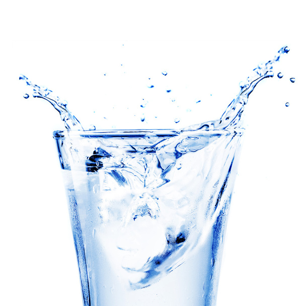 Fresh water splash in a glass - Foto, afbeelding