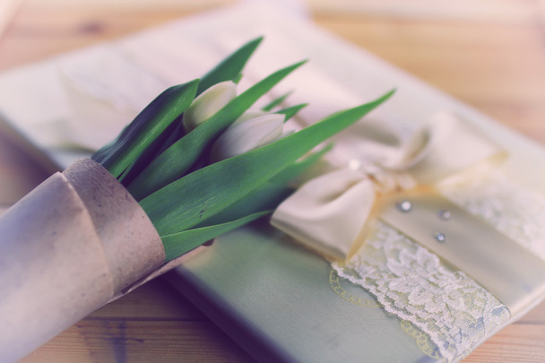 Свадьба из белого тюльпана
 - Фото, изображение