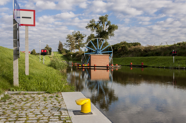historischer Kanal in der Nähe von Elbing. Jelenie-Rampe. - Foto, Bild