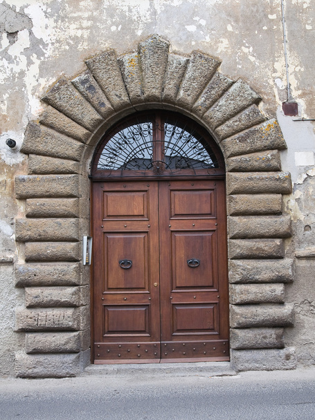 Wooden door. Nepi. Lazio. Italy. - Foto, imagen