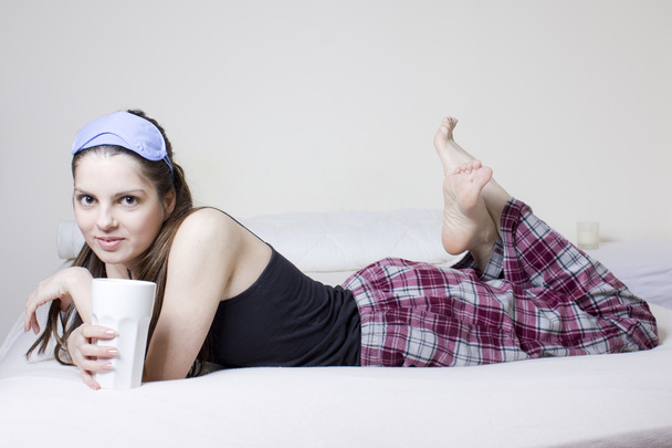 Woman in bed - Valokuva, kuva